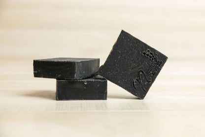 Vegan Dark Night soap with warm rum, sandalwood and spice fragrance 